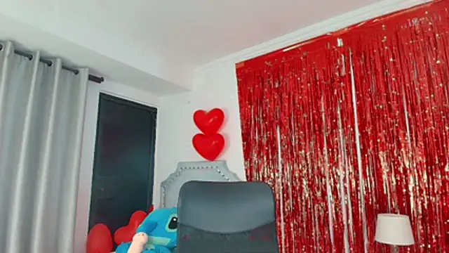 Snapshot of paulina_ponce chatting on 02-14-26, 03:40 paulina ponce online show from 02-14-26, 03:40