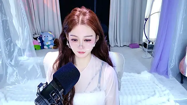 Snapshot of Dancer_Lucky-Nini chatting on 02-01-26, 06:44 Dancer Lucky-Nini online show from 02-01-26, 06:44