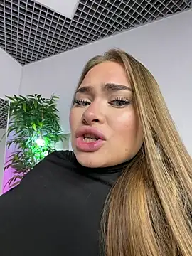 MonicaWestt online show from 06-15-26, 07:52