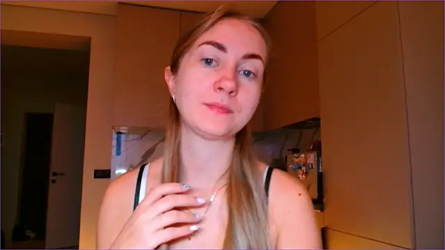 Snapshot of BluueSilk chatting on 11-26-25, 06:24 BluueSilk online show from 11-26-25, 06:24