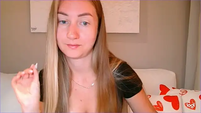 Snapshot of BluueSilk chatting on 10-09-25, 05:19 BluueSilk online show from 10-09-25, 05:19