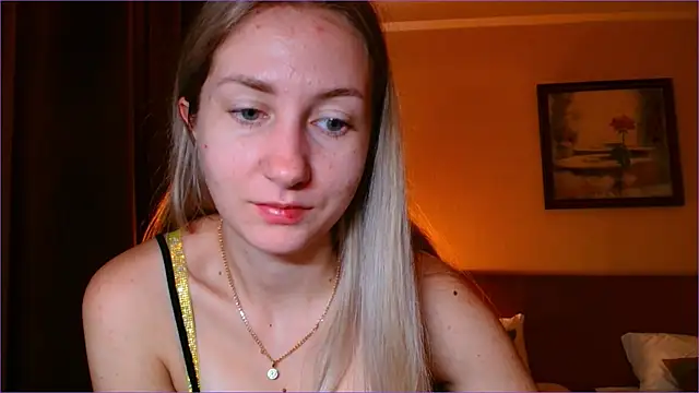 Snapshot of BluueSilk chatting on 12-18-25, 07:13 BluueSilk online show from 12-18-25, 07:13