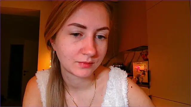 Snapshot of BluueSilk chatting on 02-12-26, 06:35 BluueSilk online show from 02-12-26, 06:35