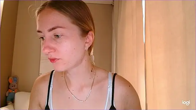 Snapshot of BluueSilk chatting on 09-13-25, 05:29 BluueSilk online show from 09-13-25, 05:29