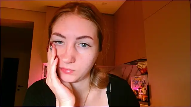 Snapshot of BluueSilk chatting on 02-02-26, 06:23 BluueSilk online show from 02-02-26, 06:23