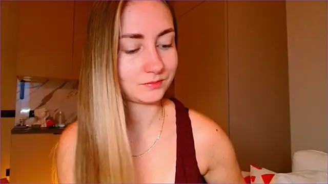 Snapshot of BluueSilk chatting on 11-27-25, 06:03 BluueSilk online show from 11-27-25, 06:03