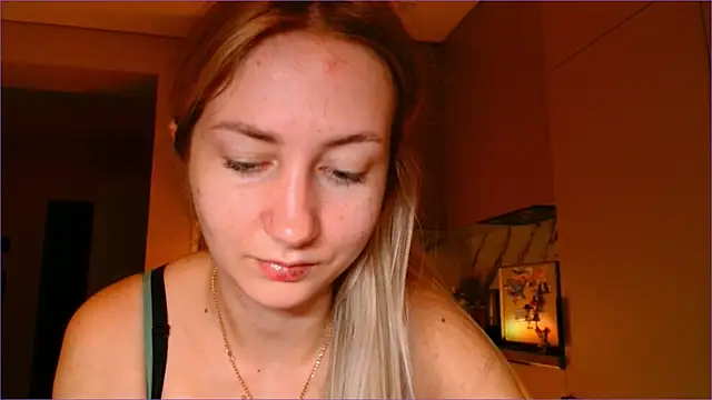 Snapshot of BluueSilk chatting on 12-15-25, 06:08 BluueSilk online show from 12-15-25, 06:08