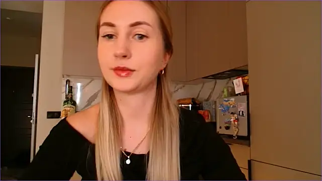 Snapshot of BluueSilk chatting on 02-27-26, 12:27 BluueSilk online show from 02-27-26, 12:27