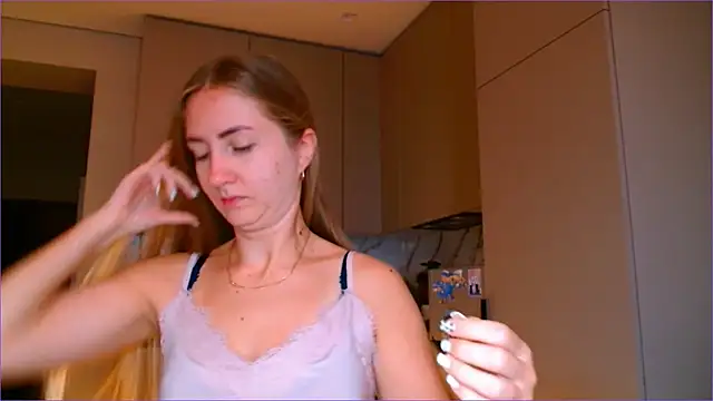 Snapshot of BluueSilk chatting on 11-10-25, 06:40 BluueSilk online show from 11-10-25, 06:40