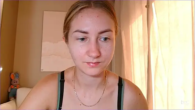 Snapshot of BluueSilk chatting on 09-20-25, 07:24 BluueSilk online show from 09-20-25, 07:24