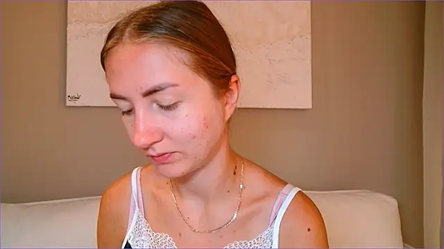 Snapshot of BluueSilk chatting on 10-21-25, 05:51 BluueSilk online show from 10-21-25, 05:51