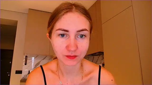 Snapshot of BluueSilk chatting on 11-24-25, 08:14 BluueSilk online show from 11-24-25, 08:14