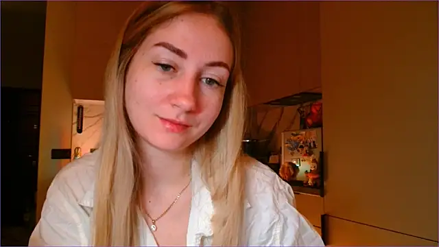 Snapshot of BluueSilk chatting on 02-03-26, 06:51 BluueSilk online show from 02-03-26, 06:51