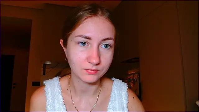 Snapshot of BluueSilk chatting on 12-01-25, 06:47 BluueSilk online show from 12-01-25, 06:47