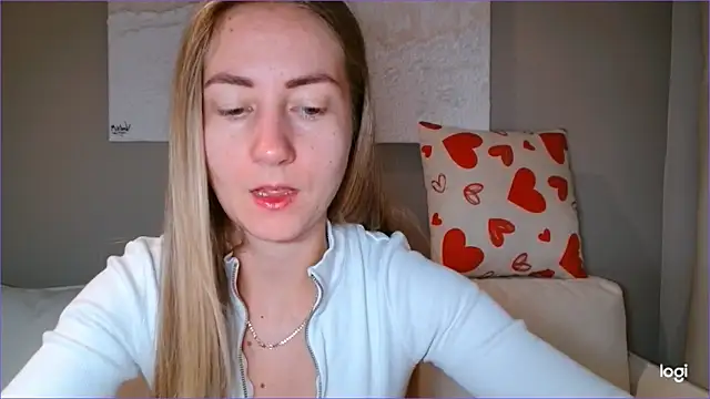 Snapshot of BluueSilk chatting on 09-29-25, 05:36 BluueSilk online show from 09-29-25, 05:36