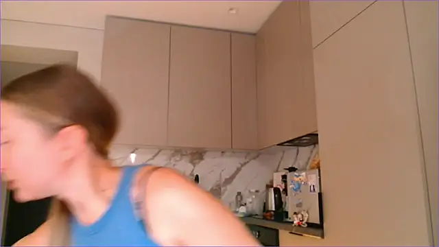 Snapshot of BluueSilk chatting on 11-03-25, 06:29 BluueSilk online show from 11-03-25, 06:29