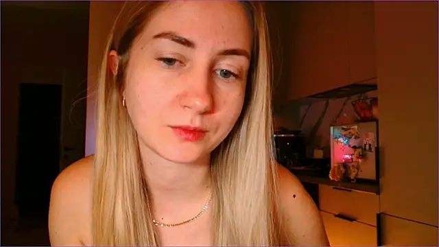 Snapshot of BluueSilk chatting on 02-19-26, 06:32 BluueSilk online show from 02-19-26, 06:32