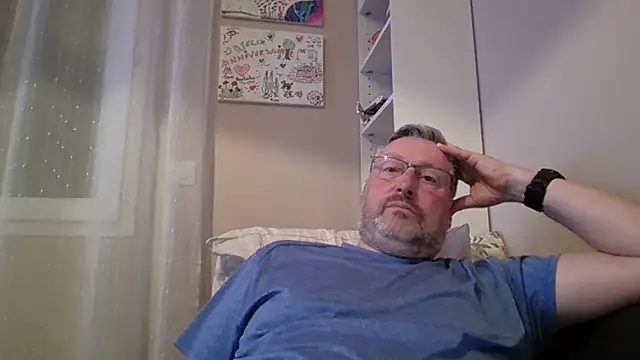 doudou310 online show from 03-23-26, 04:23