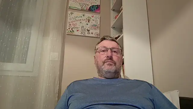 Snapshot of doudou310 chatting on 02-25-26, 05:51 doudou310 online show from 02-25-26, 05:51