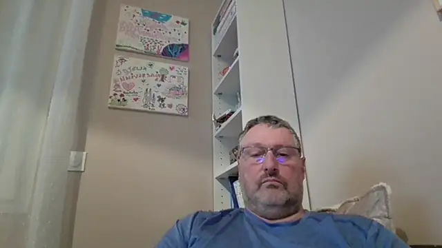 Snapshot of doudou310 chatting on 02-12-26, 06:02 doudou310 online show from 02-12-26, 06:02