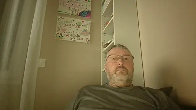 Snapshot of doudou310 chatting on 02-06-26, 05:36 doudou310 online show from 02-06-26, 05:36