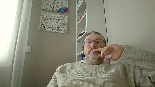 Snapshot of doudou310 chatting on 02-04-26, 07:36 doudou310 online show from 02-04-26, 07:36