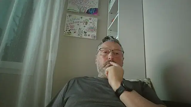 doudou310 online show from 04-13-26, 04:38