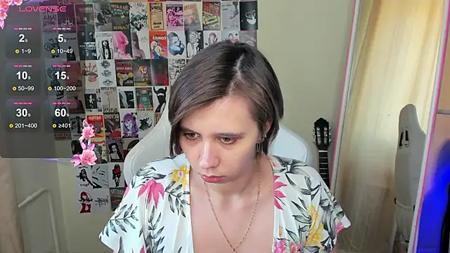 Snapshot of Scarlet_Sirenn chatting on 02-20-26, 08:27 Scarlet Sirenn online show from 02-20-26, 08:27