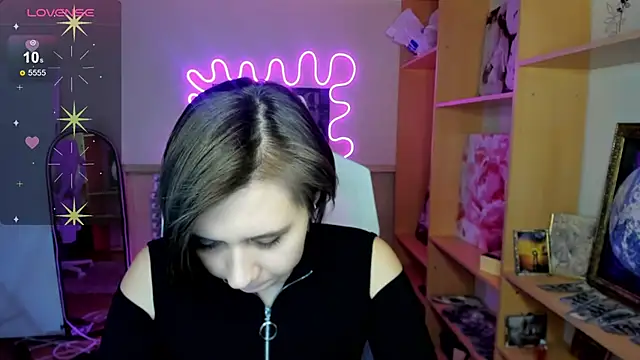 Snapshot of Scarlet_Sirenn chatting on 02-07-26, 08:22 Scarlet Sirenn online show from 02-07-26, 08:22