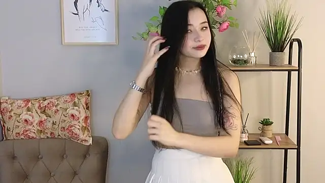 Snapshot of Noiry_Vuvez chatting on 02-07-26, 08:06 Noiry Vuvez online show from 02-07-26, 08:06