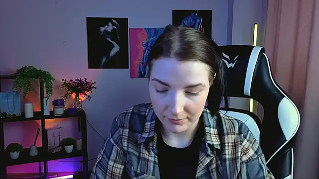 AliceChanel online show from 04-18-26, 09:11