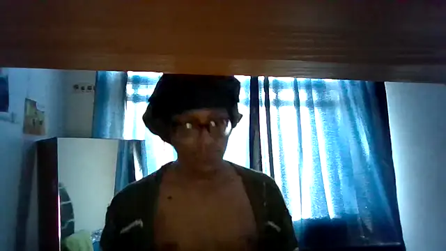 Snapshot of vexahleah chatting on 07-19-26, 03:20 vexahleah online show from 07-19-26, 03:20