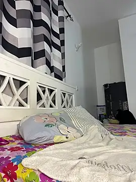 Snapshot of SluttyEll chatting on 02-12-26, 01:38 SluttyEll online show from 02-12-26, 01:38