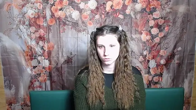 Snapshot of LilianaShine chatting on 02-01-26, 11:52 LilianaShine online show from 02-01-26, 11:52