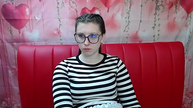 LilianaShine online show from 04-28-26, 05:12