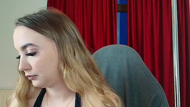 Snapshot of Angel-Kisss chatting on 02-09-26, 05:16 Angel-Kisss online show from 02-09-26, 05:16