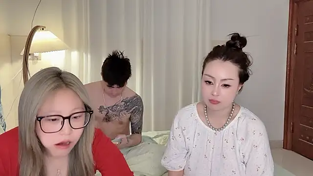 SM JIAJIA ZL online show from 05-28-26, 07:53
