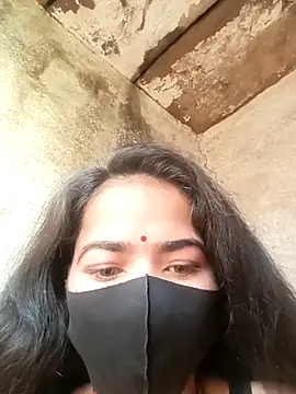 Sunali Bendre online show from 02-24-26, 02:23