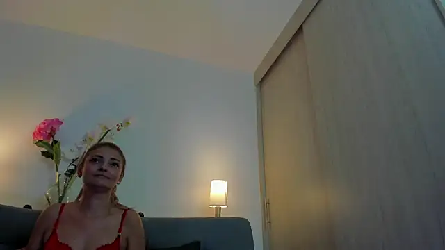 Snapshot of roxana_sinsx chatting on 02-05-26, 03:24 roxana sinsx online show from 02-05-26, 03:24