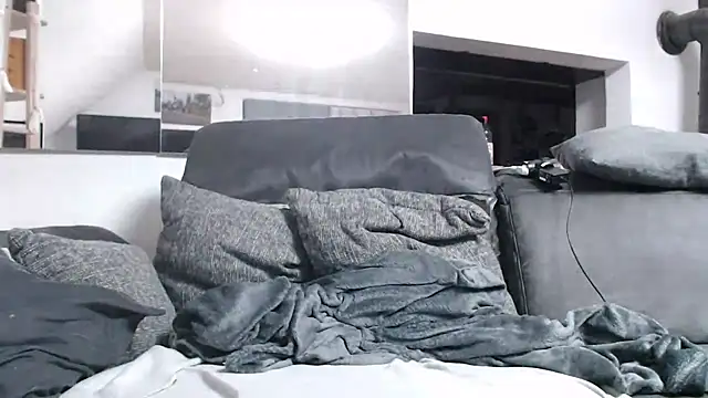 Snapshot of Chelle-Sensation chatting on 02-05-26, 11:33 Chelle-Sensation online show from 02-05-26, 11:33