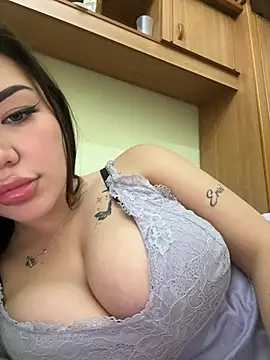 Snapshot of lunaaarheaa chatting on 03-16-26, 06:28 lunaaarheaa online show from 03-16-26, 06:28