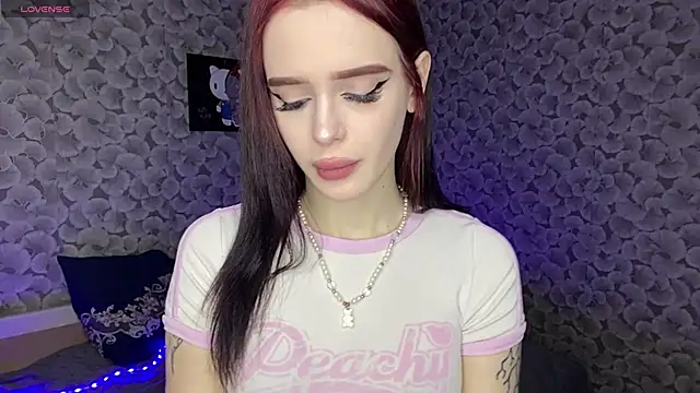 Snapshot of IeshaOsorio chatting on 02-10-26, 06:45 IeshaOsorio online show from 02-10-26, 06:45