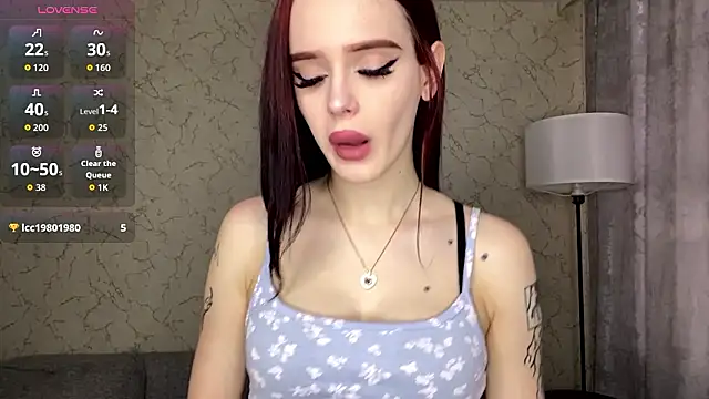 Snapshot of IeshaOsorio chatting on 02-23-26, 06:14 IeshaOsorio online show from 02-23-26, 06:14