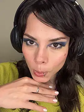 Isalove99 online show from 02-09-26, 05:27