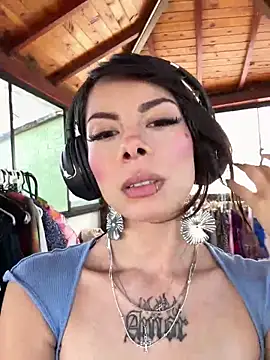 Isalove99 online show from 06-01-26, 03:11