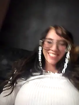 Snapshot of Winniedepootha chatting on 02-01-26, 08:07 Winniedepootha online show from 02-01-26, 08:07