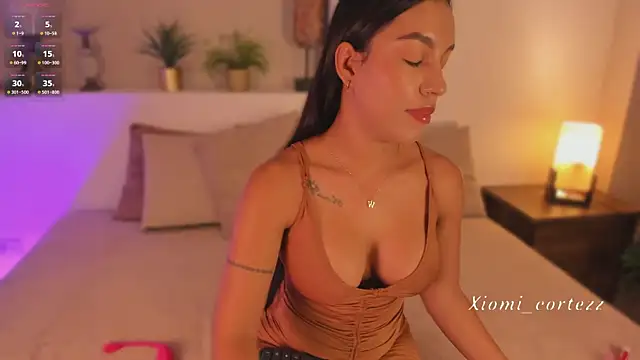 Snapshot of xiomara_cortes chatting on 06-15-26, 07:35 xiomara cortes online show from 06-15-26, 07:35