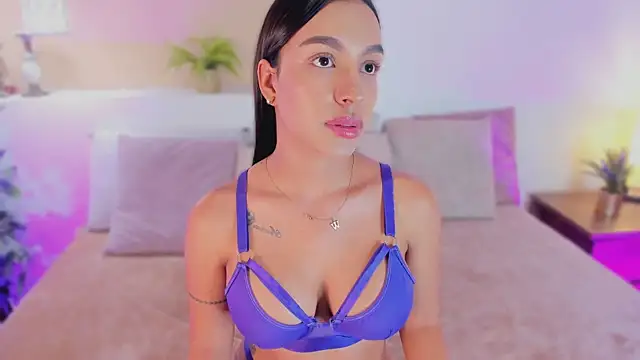 xiomara cortes online show from 05-11-26, 07:44
