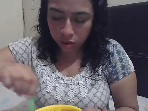 Snapshot of DalilahMx chatting on 07-19-26, 03:37 DalilahMx online show from 07-19-26, 03:37