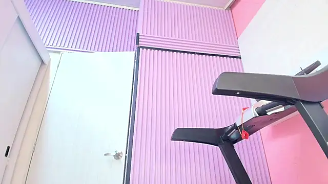 NaomiAmazing01 online show from 05-28-26, 12:29